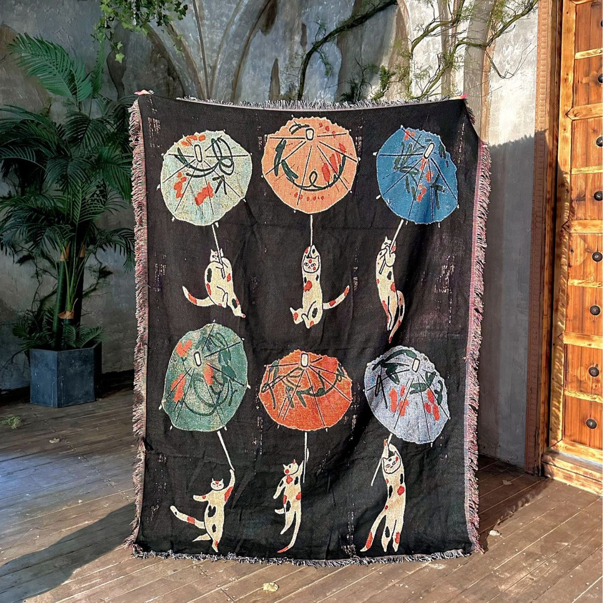 Illustrated Woven Throw Blanket with Fringe, 130 x 160 cm