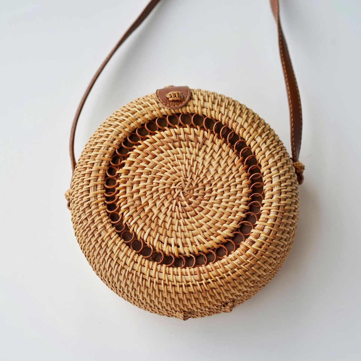 Small Woven Rattan-Style Crossbody Bag with Lining and Strap