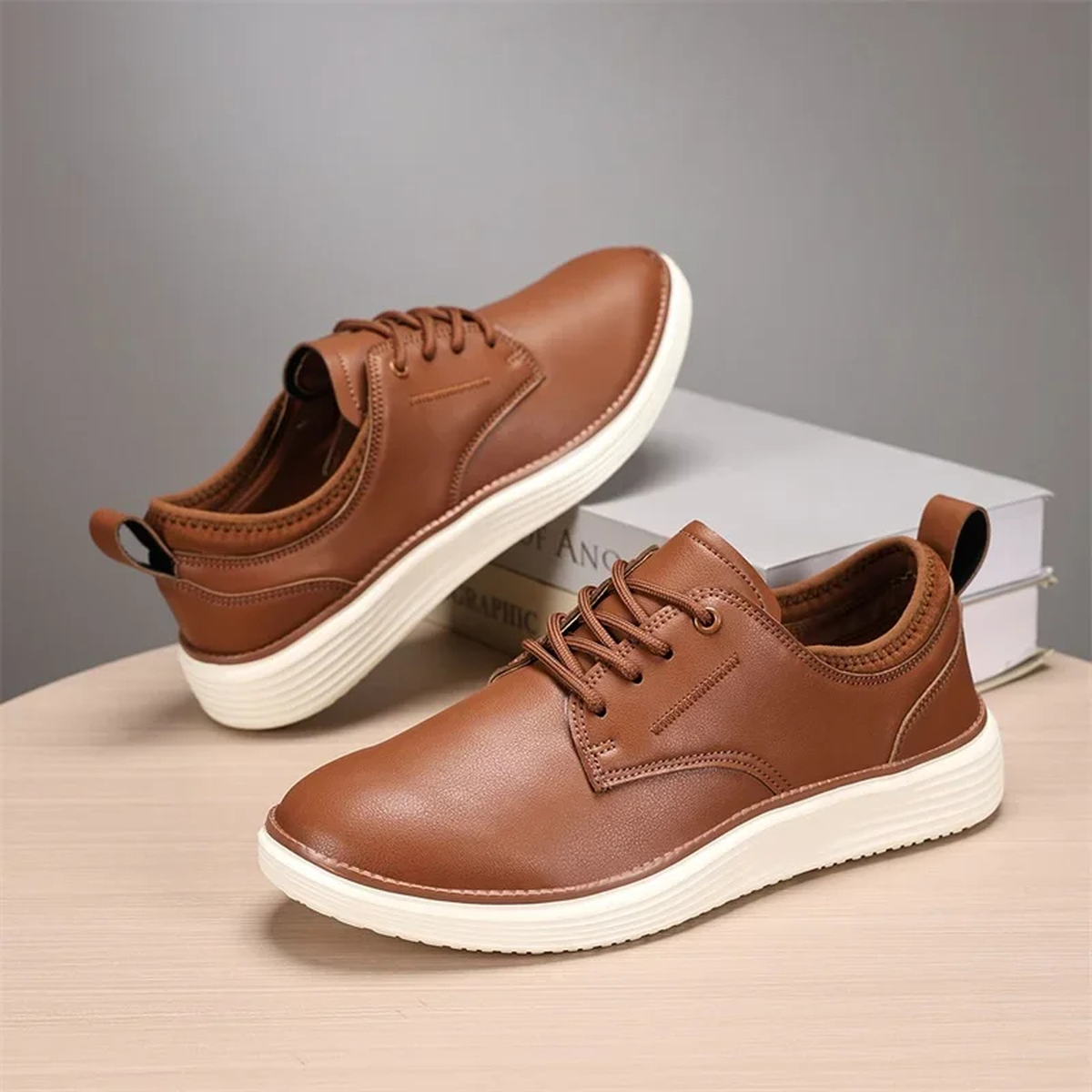 Men's Lace-Up Court Sneakers with Bright Contrast Sole