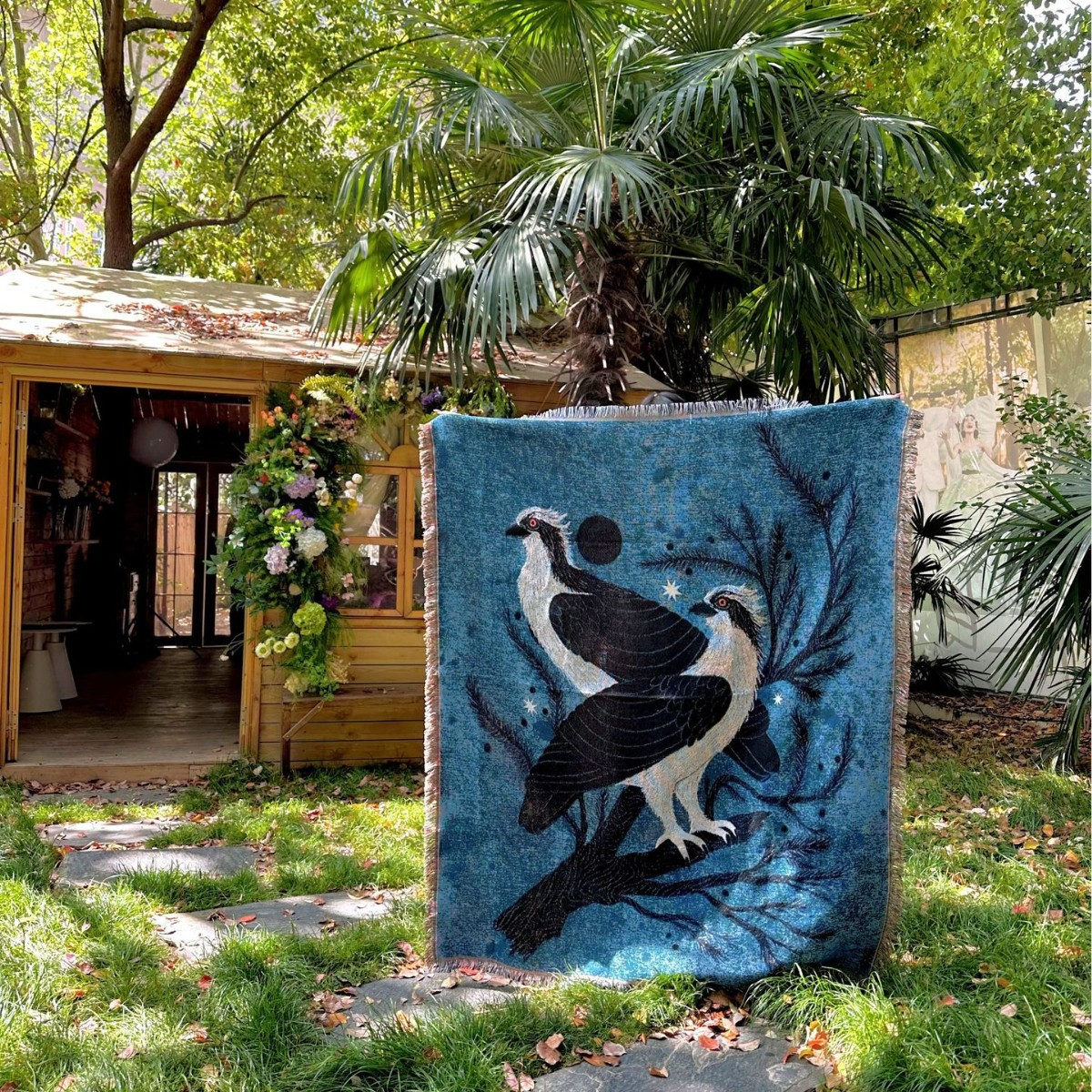 Illustrated Woven Throw Blanket with Fringe, 130 x 160 cm