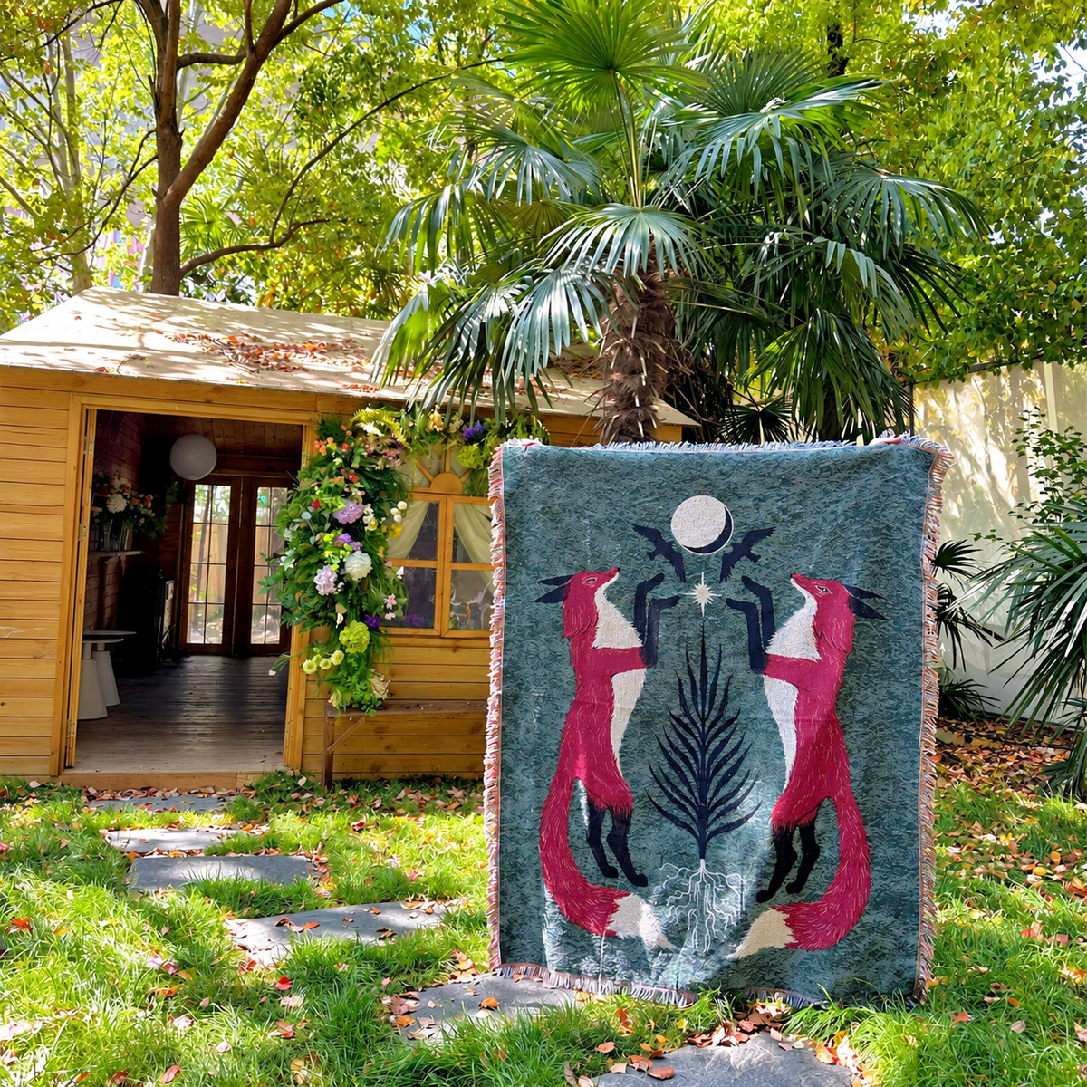 Illustrated Woven Throw Blanket with Fringe, 130 x 160 cm