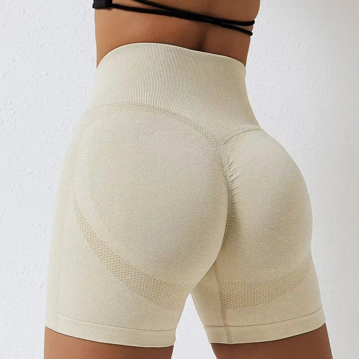 Women's Seamless High-Waisted Yoga Shorts with Scrunch Detail