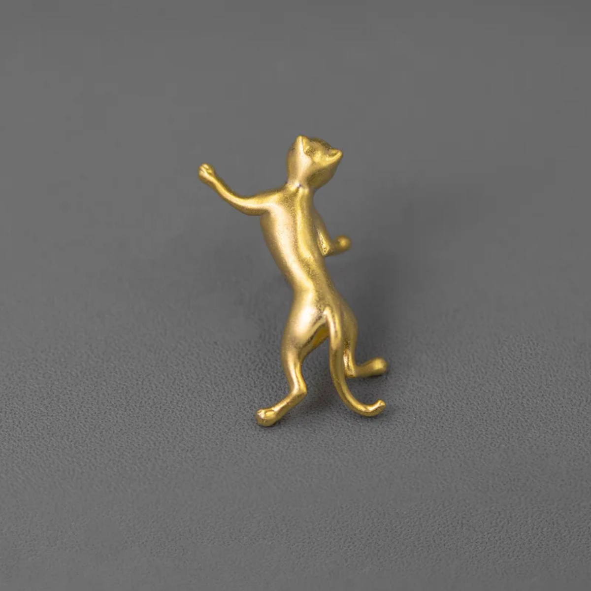 Climbing Cat Brooch Pin in Silver-Tone or Gold-Tone Finish