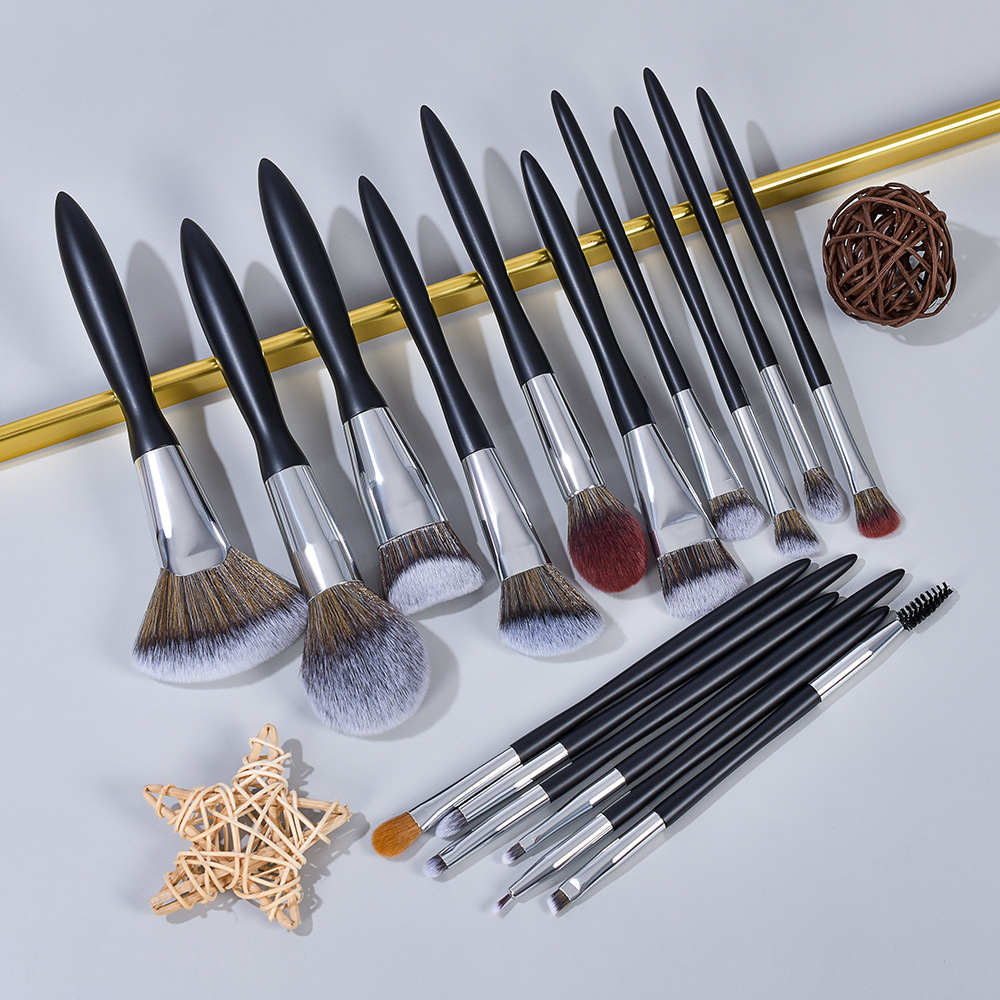 16-Piece Black Makeup Brush Set with Rhinestone Case