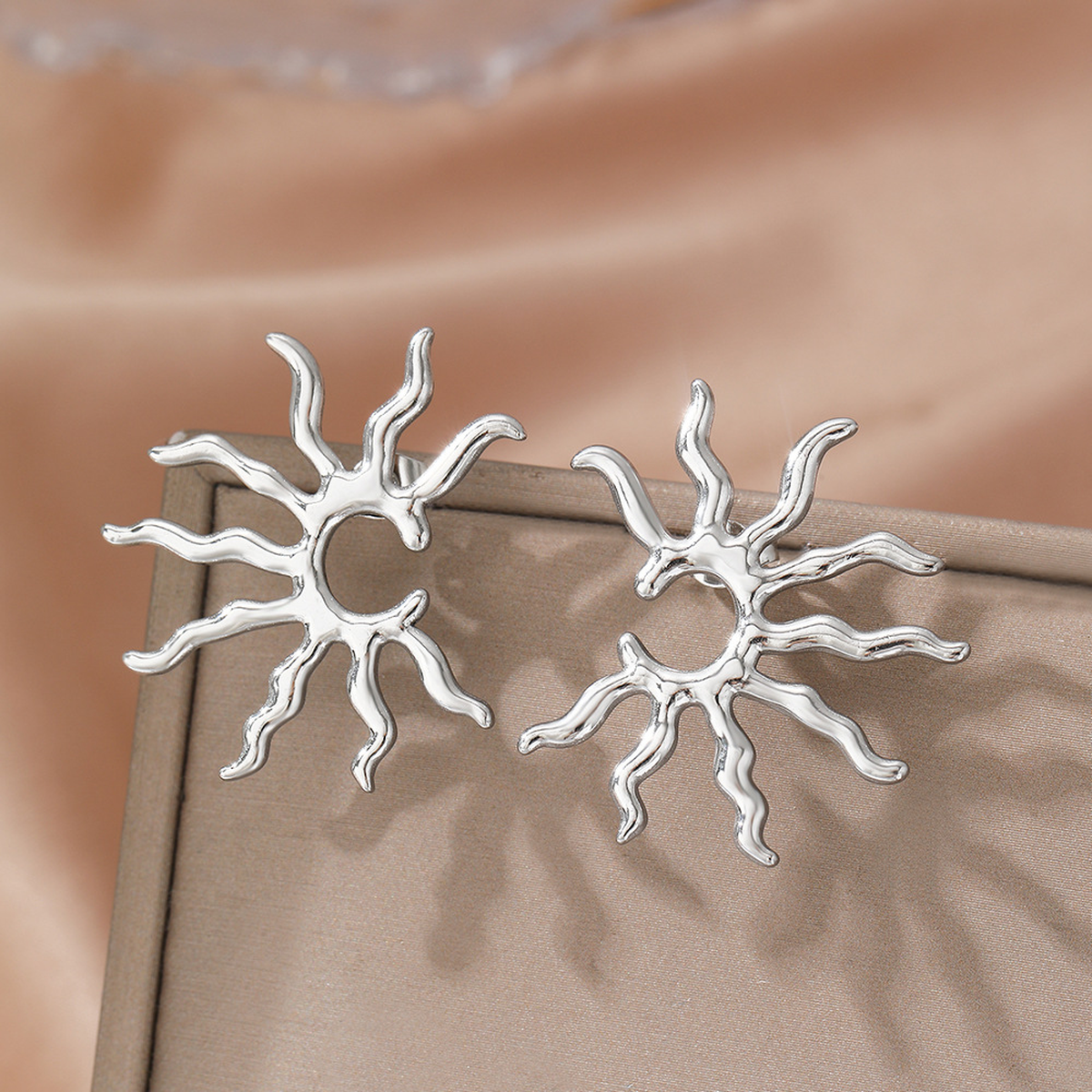 Wavy Sunray Open Hoop Earrings with Sculptural Rays