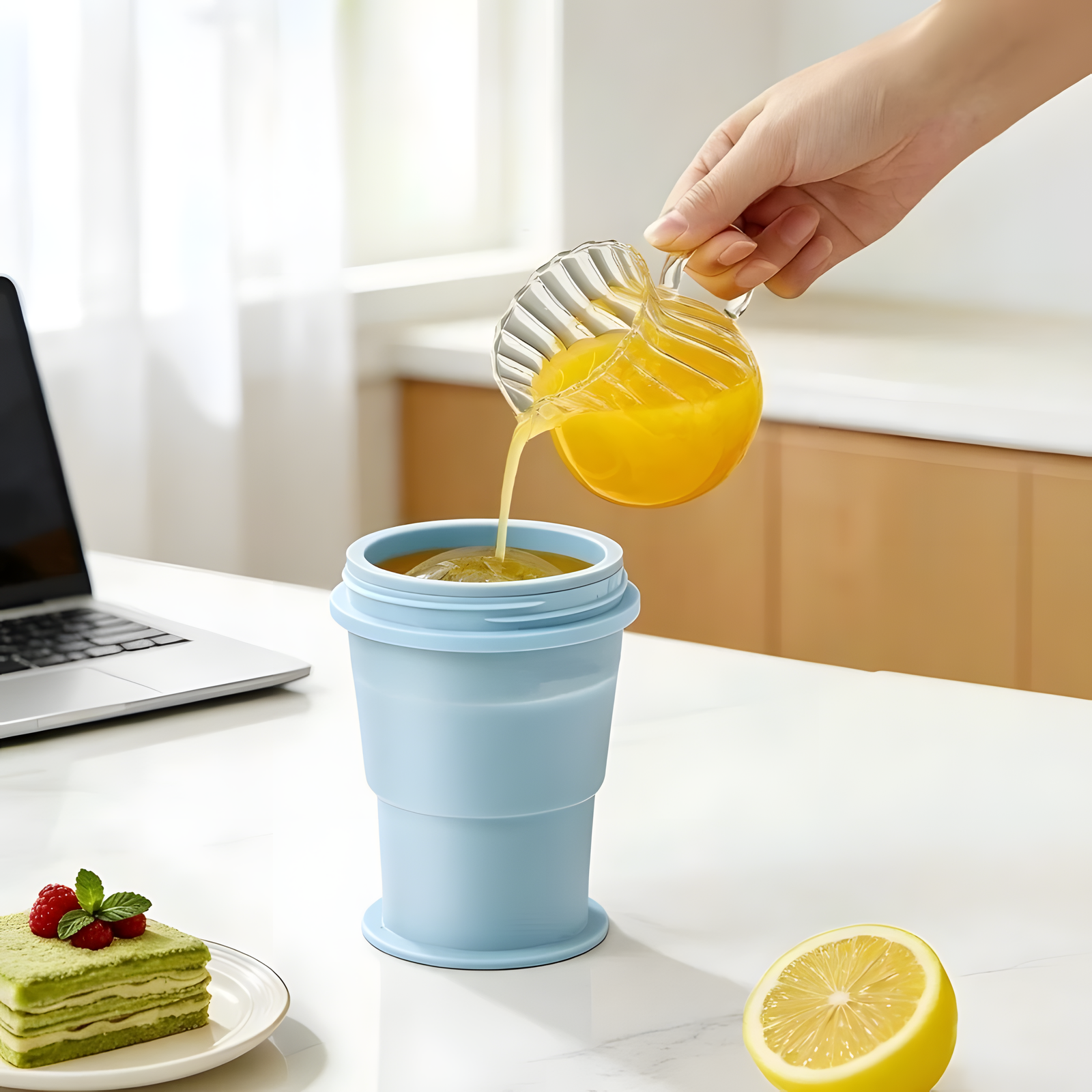 Foldable Silicone Ice Maker Cup with Straw & Lid – Freezer Safe