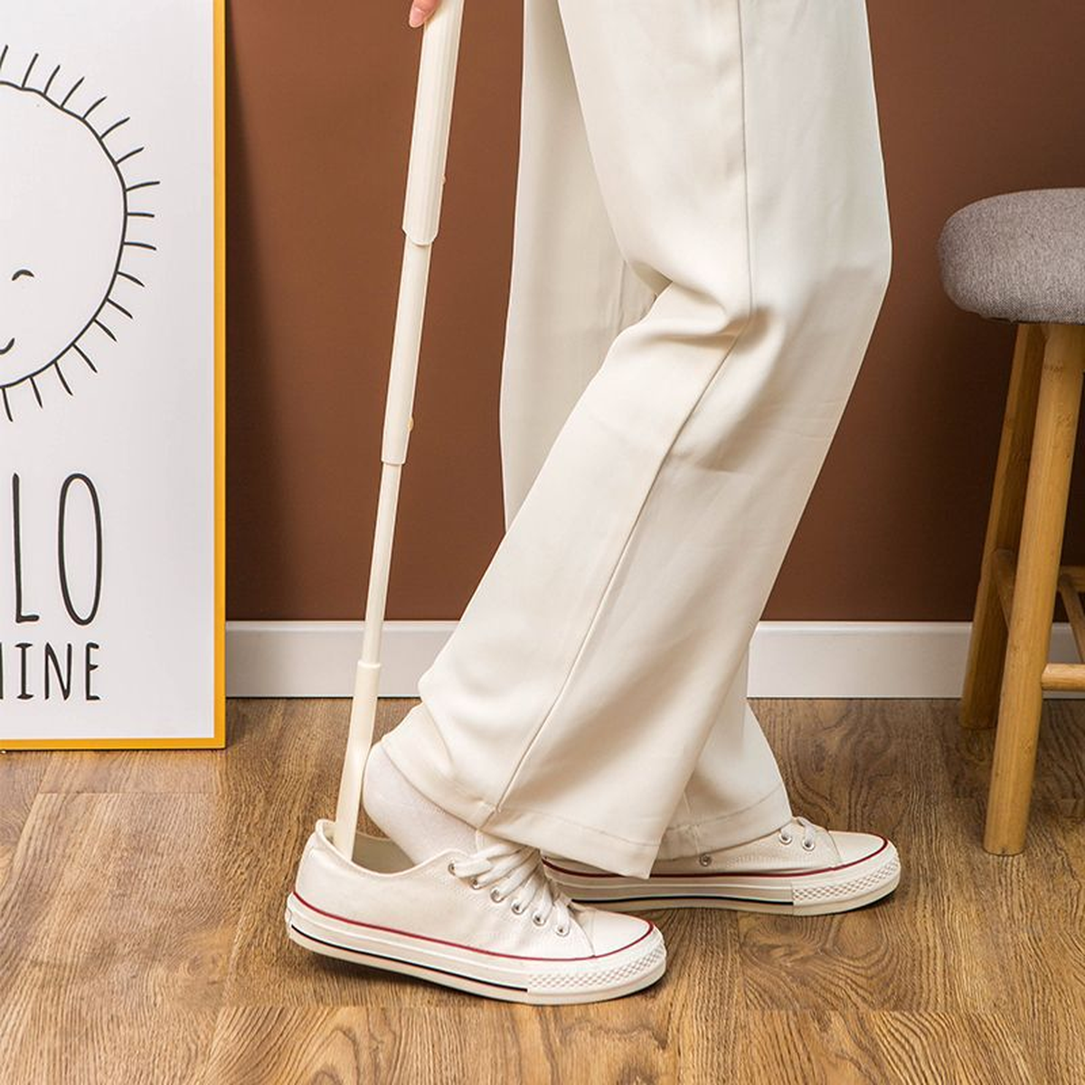 Extendable Long-Handle Shoe Horn with Wide Blade and Loop