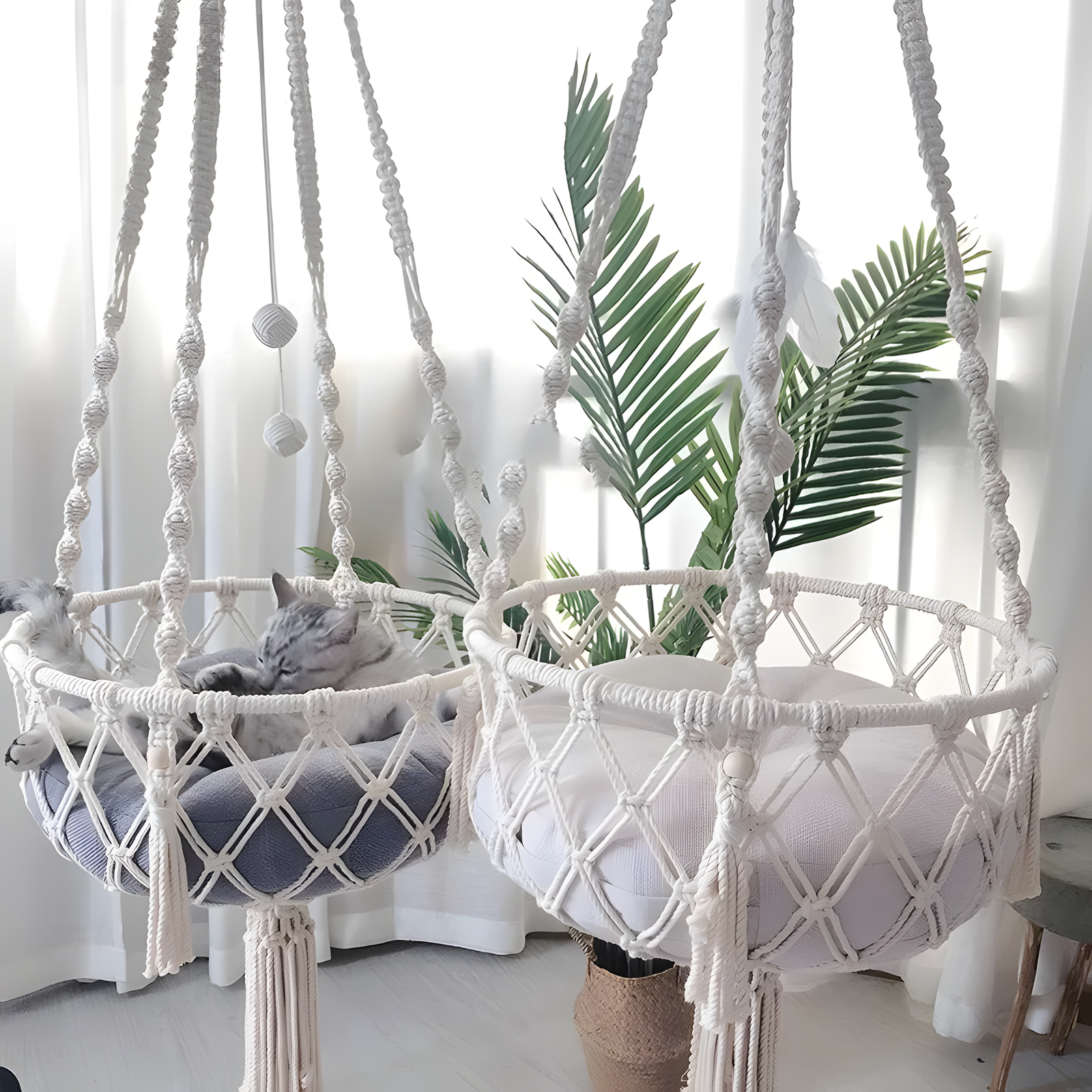 Hanging Cat Hammock – Window Suction Cup Perch 40cm