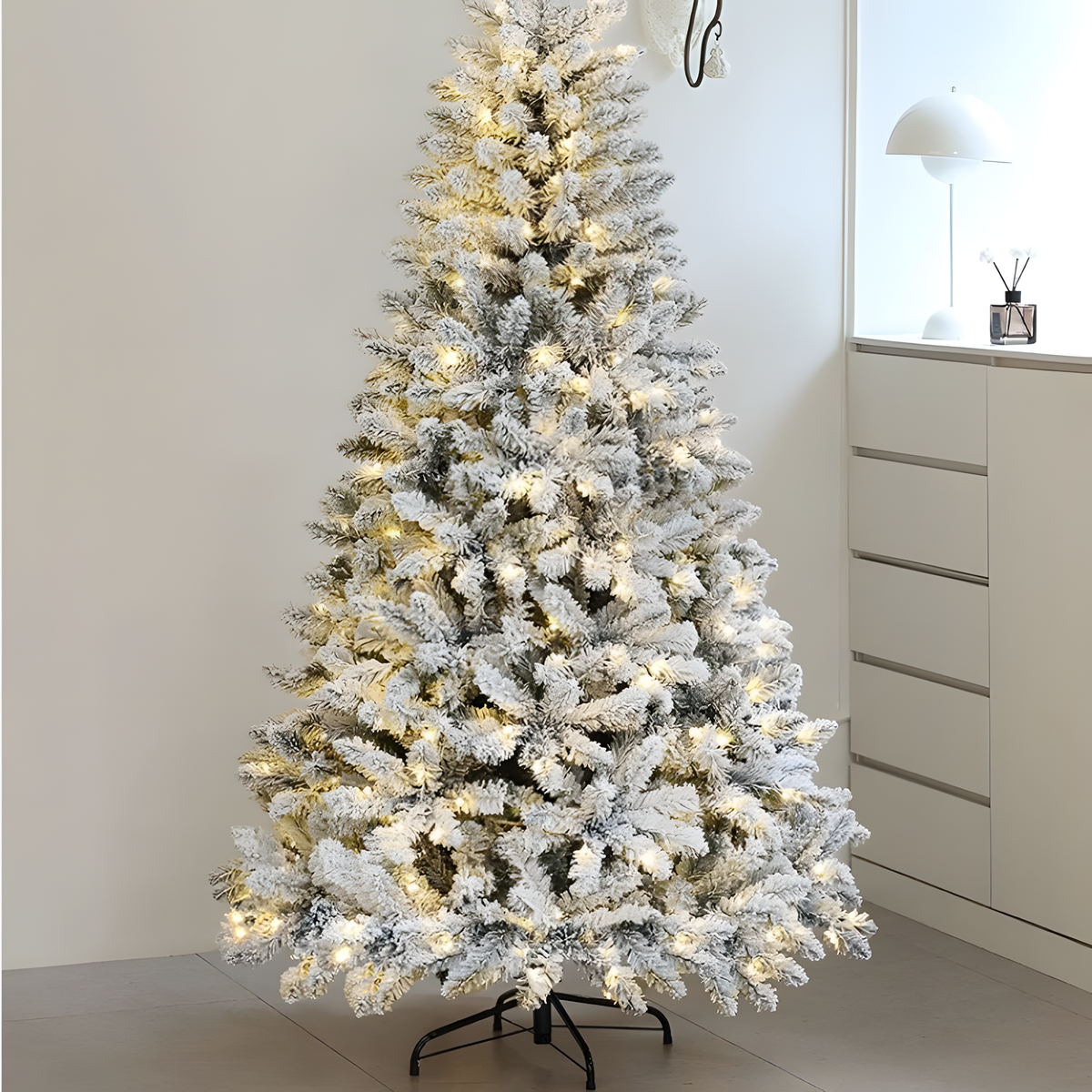 120cm Flocked Christmas Tree, Unlit or Warm-Light Options
