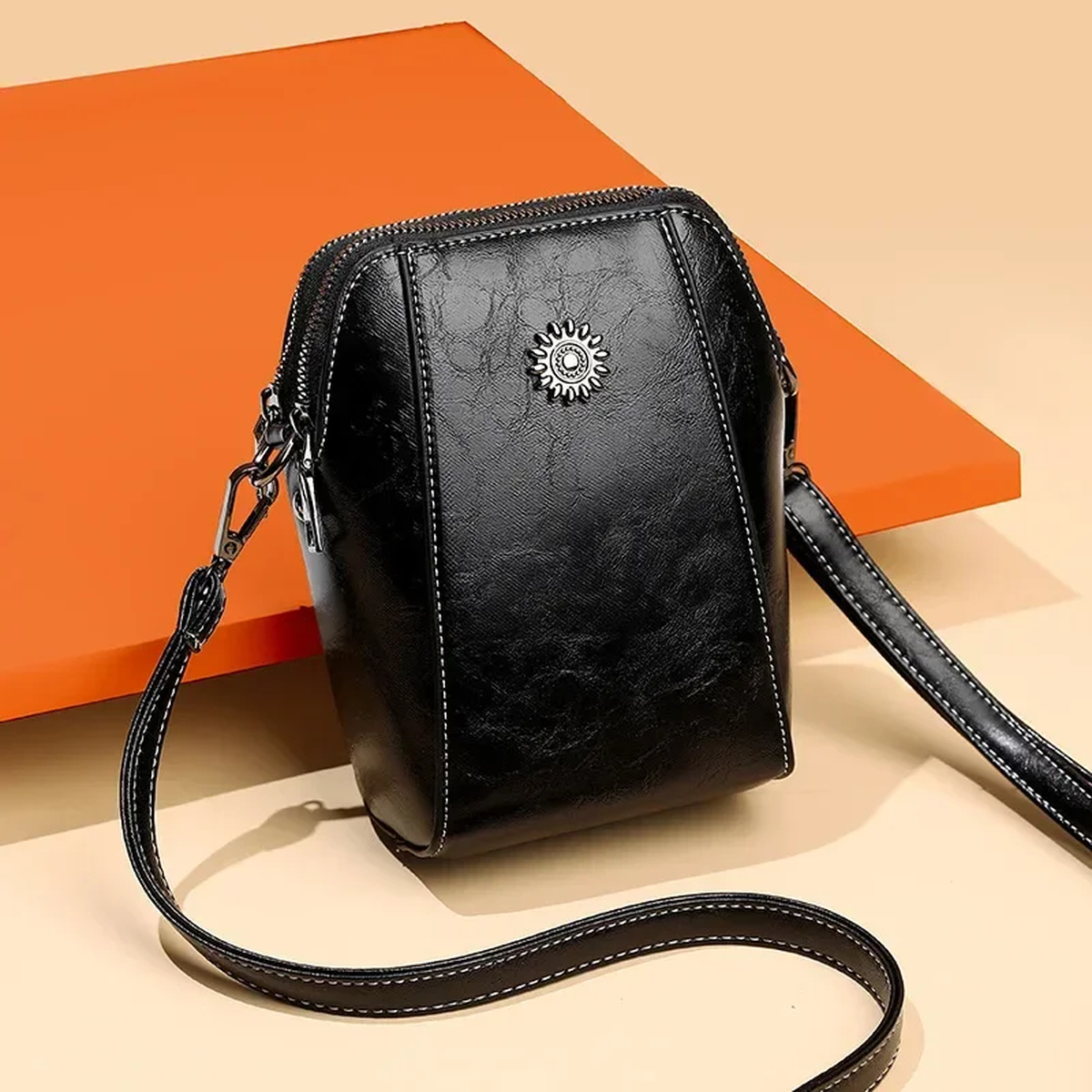 Compact Vertical Phone Crossbody Bag with Zip and Inner Pocket