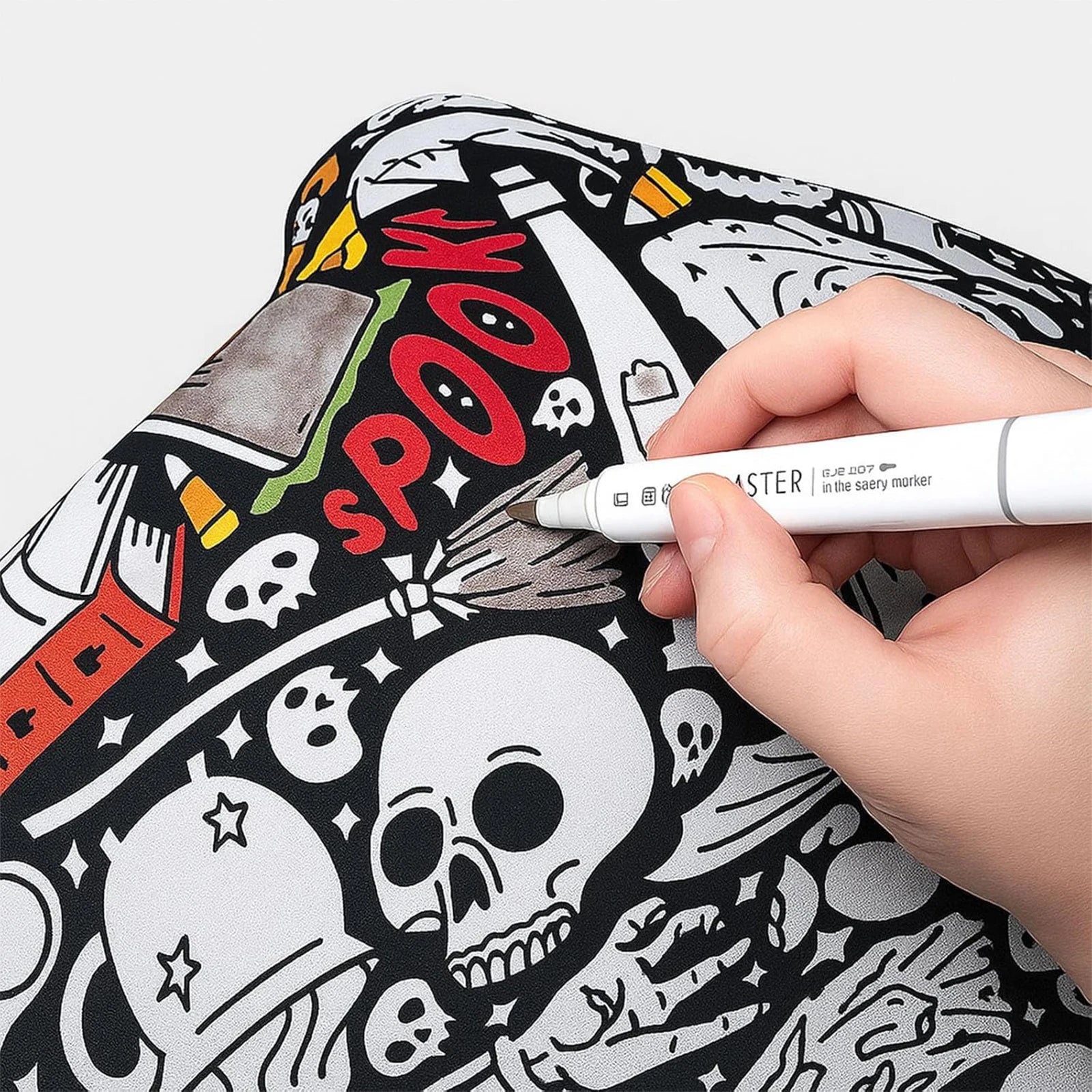 DIY Coloring Blanket with 12 Fabric Markers – Velvet