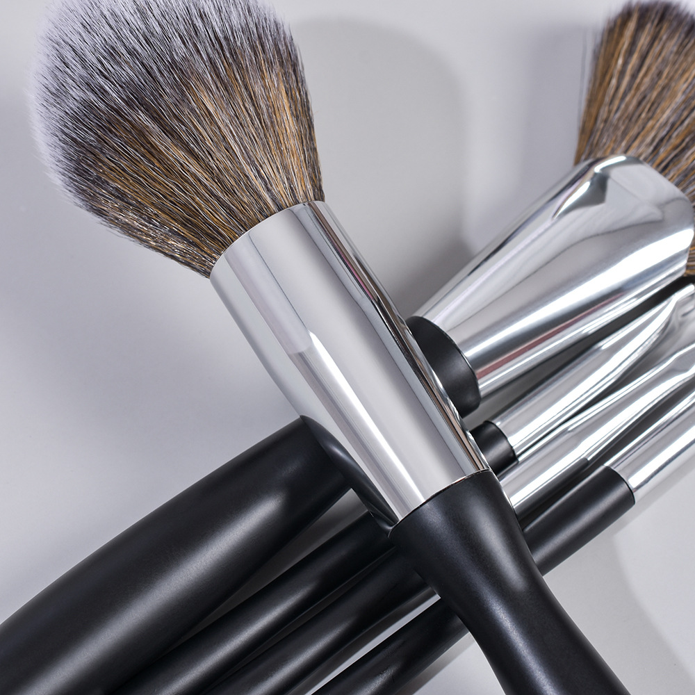 16-Piece Black Makeup Brush Set with Rhinestone Case