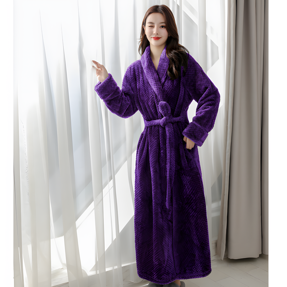 Women's Plush Hooded Bathrobe with Long Cut and Flannel Feel