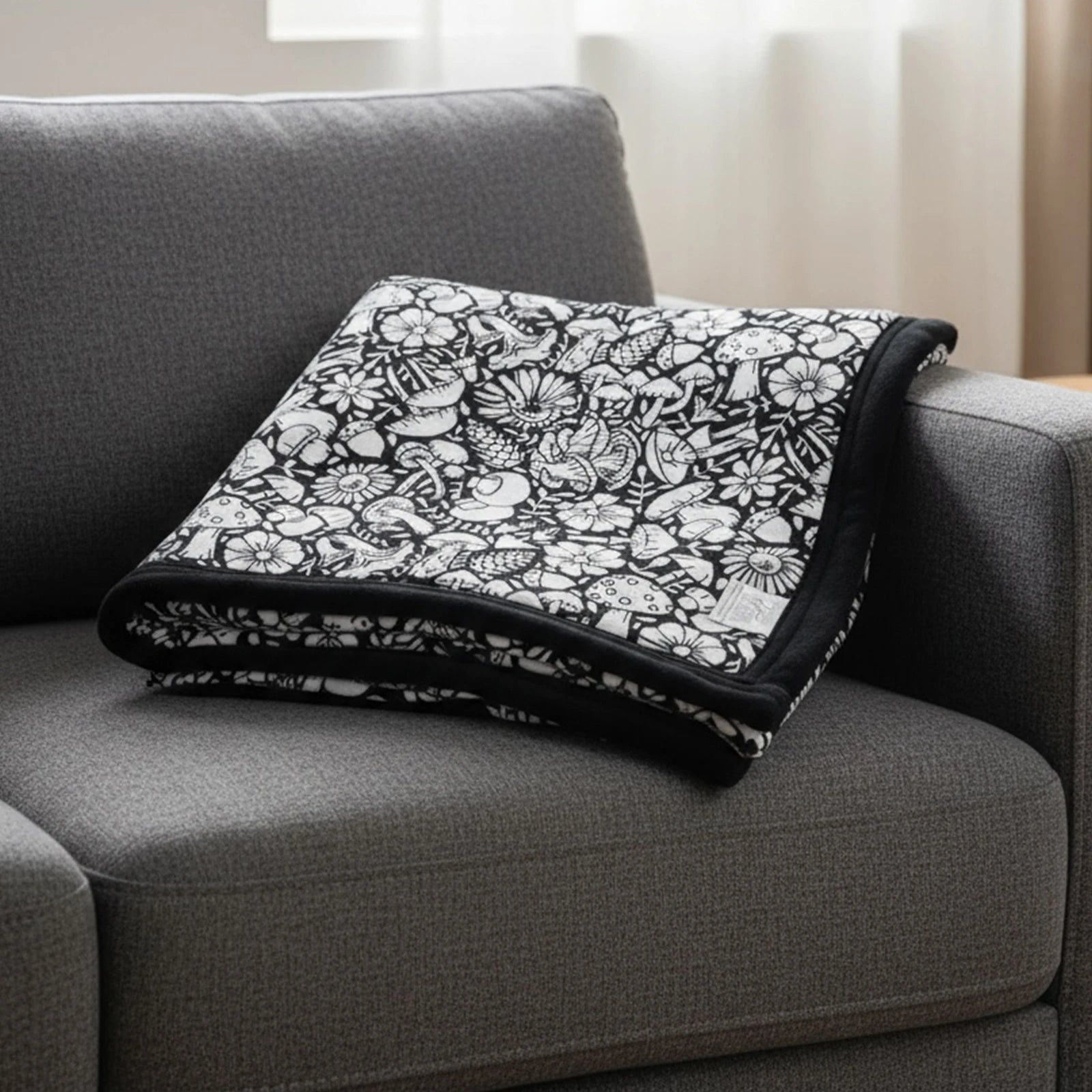 DIY Coloring Blanket with 12 Fabric Markers – Velvet