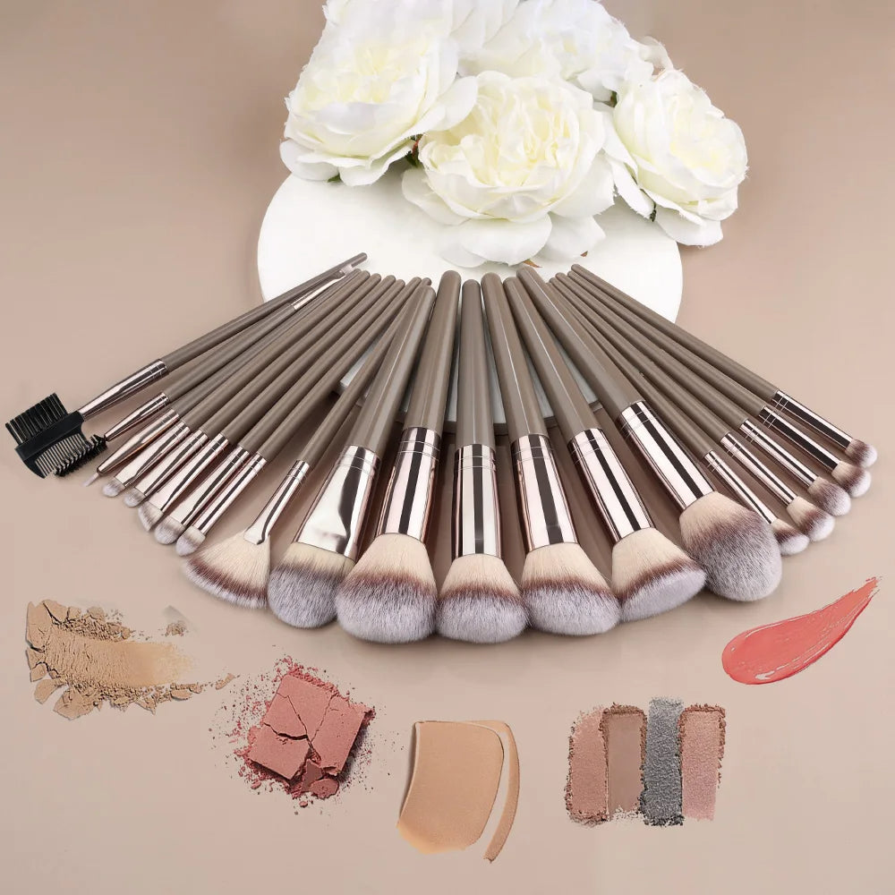 Soft Makeup Brush Set 3–20 Pieces for Blending & Travel