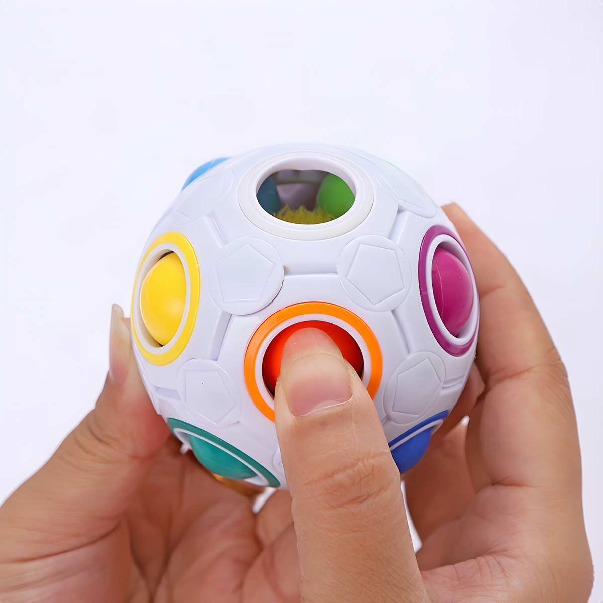 Rainbow Puzzle Ball Color-Matching Sliding Challenge, 7 cm