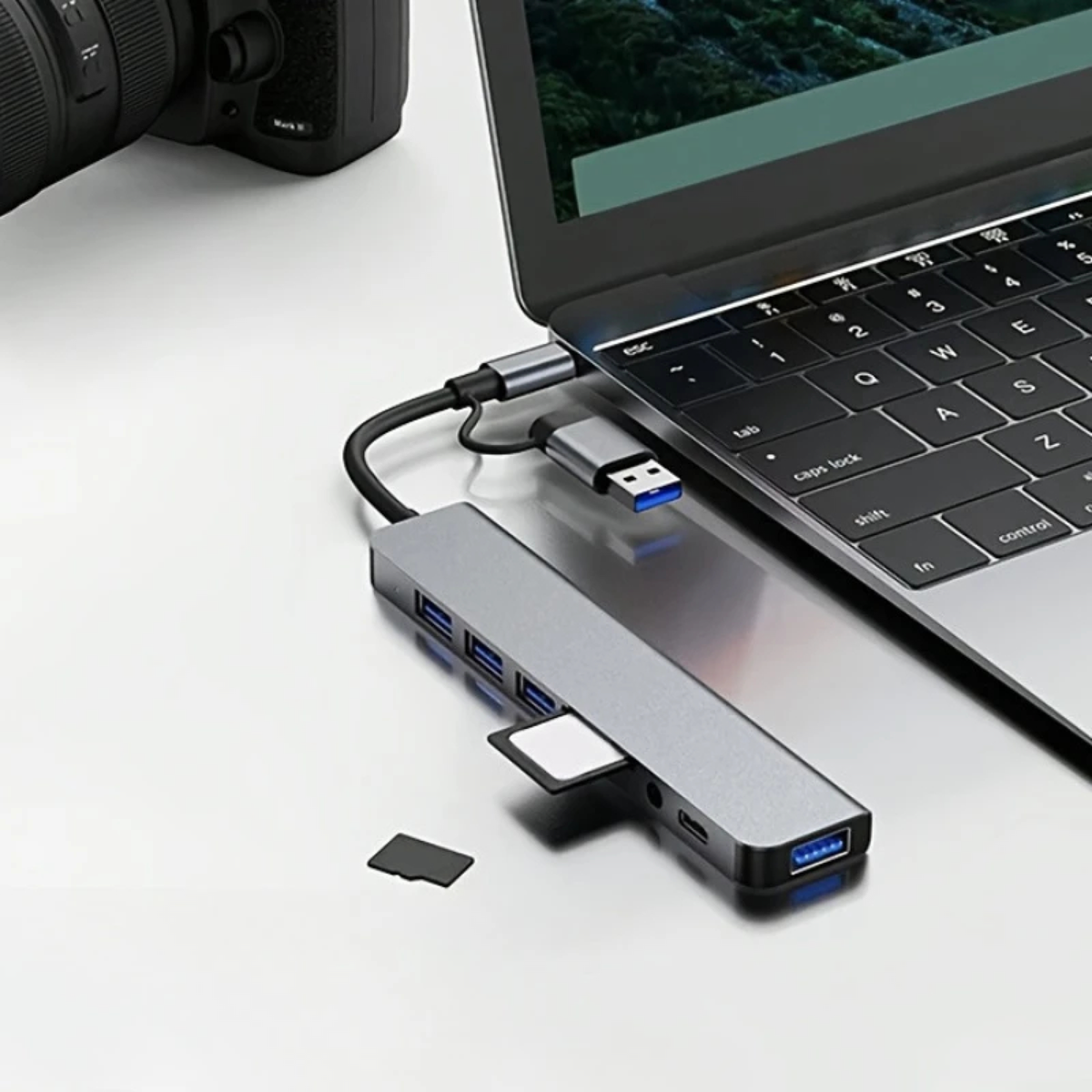 Dual-Connector 8-in-1 USB Hub for a Flexible Desk Setup