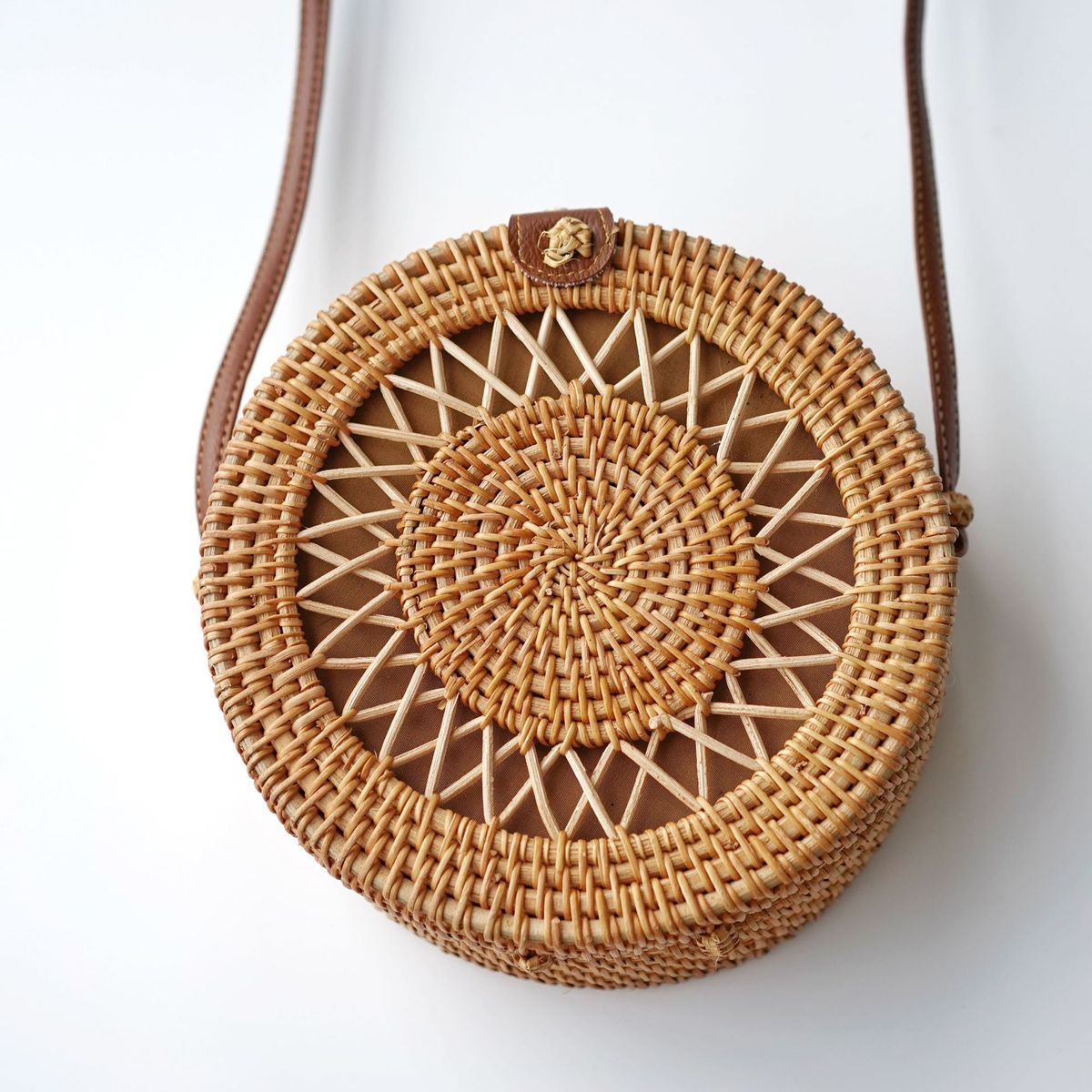Small Woven Rattan-Style Crossbody Bag with Lining and Strap